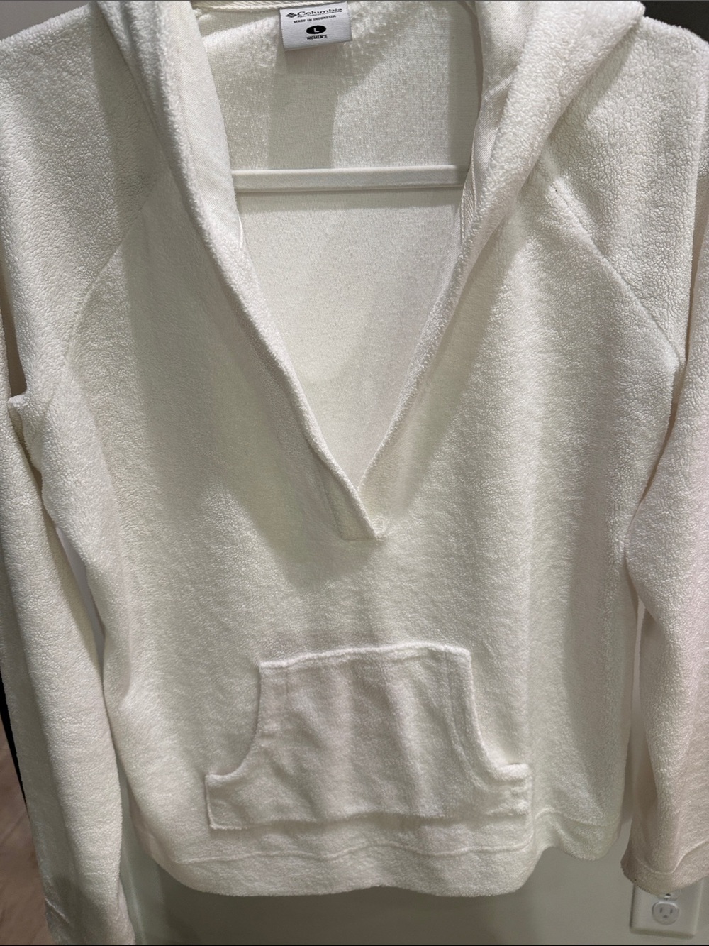 Columbia Cream Hooded Pullover Sweatshirt